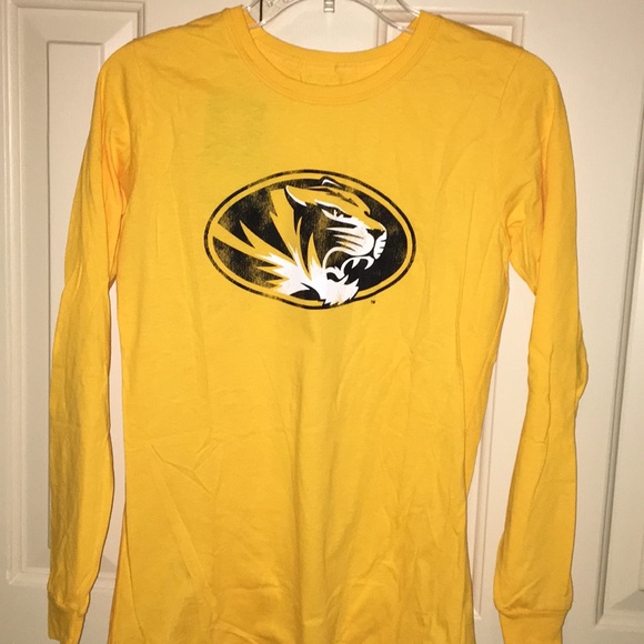 Fanatics Tops - NWT Size S Mizzou Long sleeved T